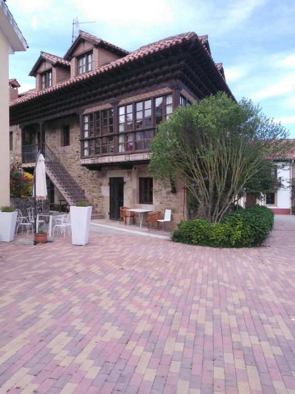 Posada La Casona De Ucieda エクステリア 写真