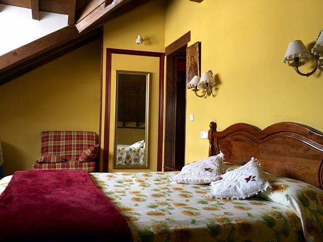 Posada La Casona De Ucieda エクステリア 写真